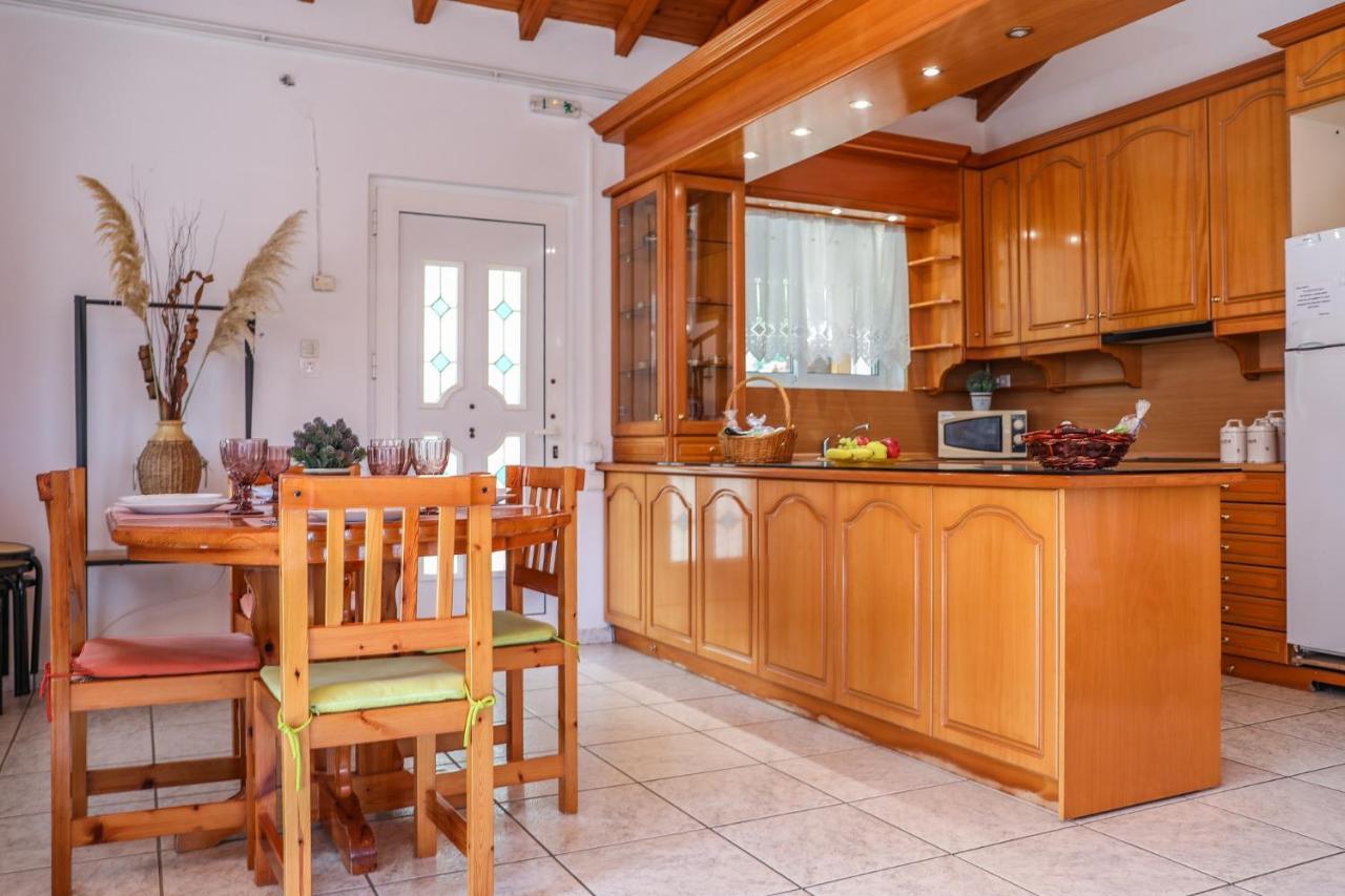 Villa Mitzelos Moni Evaggelistrias Екстер'єр фото