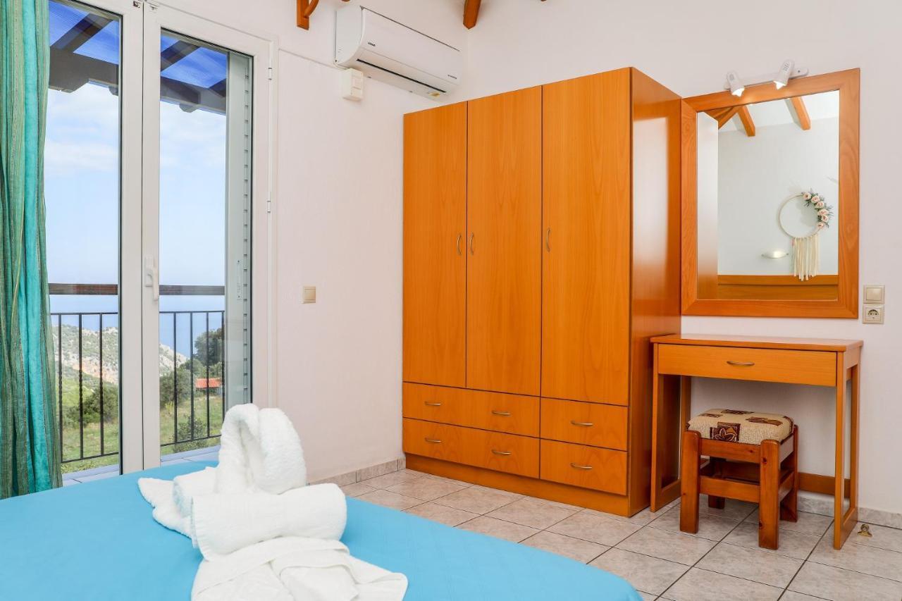 Villa Mitzelos Moni Evaggelistrias Екстер'єр фото