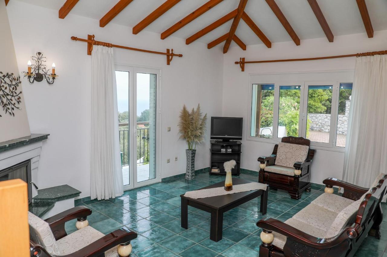 Villa Mitzelos Moni Evaggelistrias Екстер'єр фото