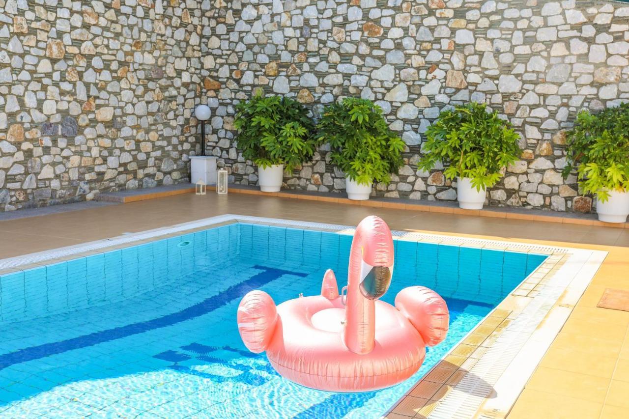 Villa Mitzelos Moni Evaggelistrias Екстер'єр фото