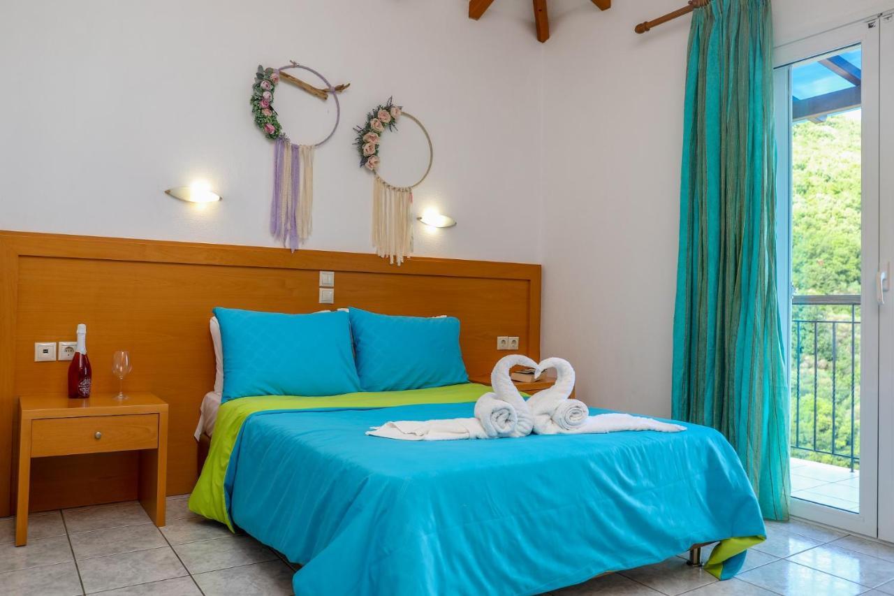 Villa Mitzelos Moni Evaggelistrias Екстер'єр фото