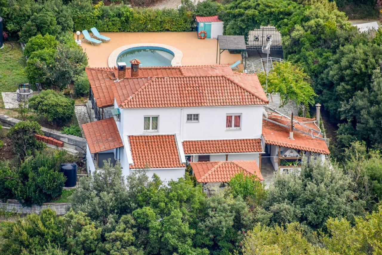 Villa Mitzelos Moni Evaggelistrias Екстер'єр фото
