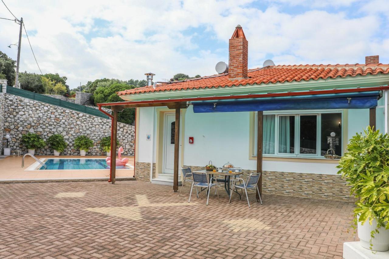 Villa Mitzelos Moni Evaggelistrias Екстер'єр фото