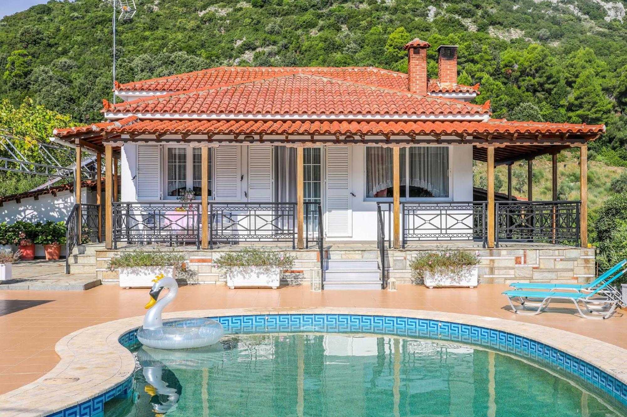 Villa Mitzelos Moni Evaggelistrias Екстер'єр фото